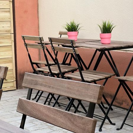 Apartamentos Sevilla Deluxe Rosales Los Rosales  المظهر الخارجي الصورة