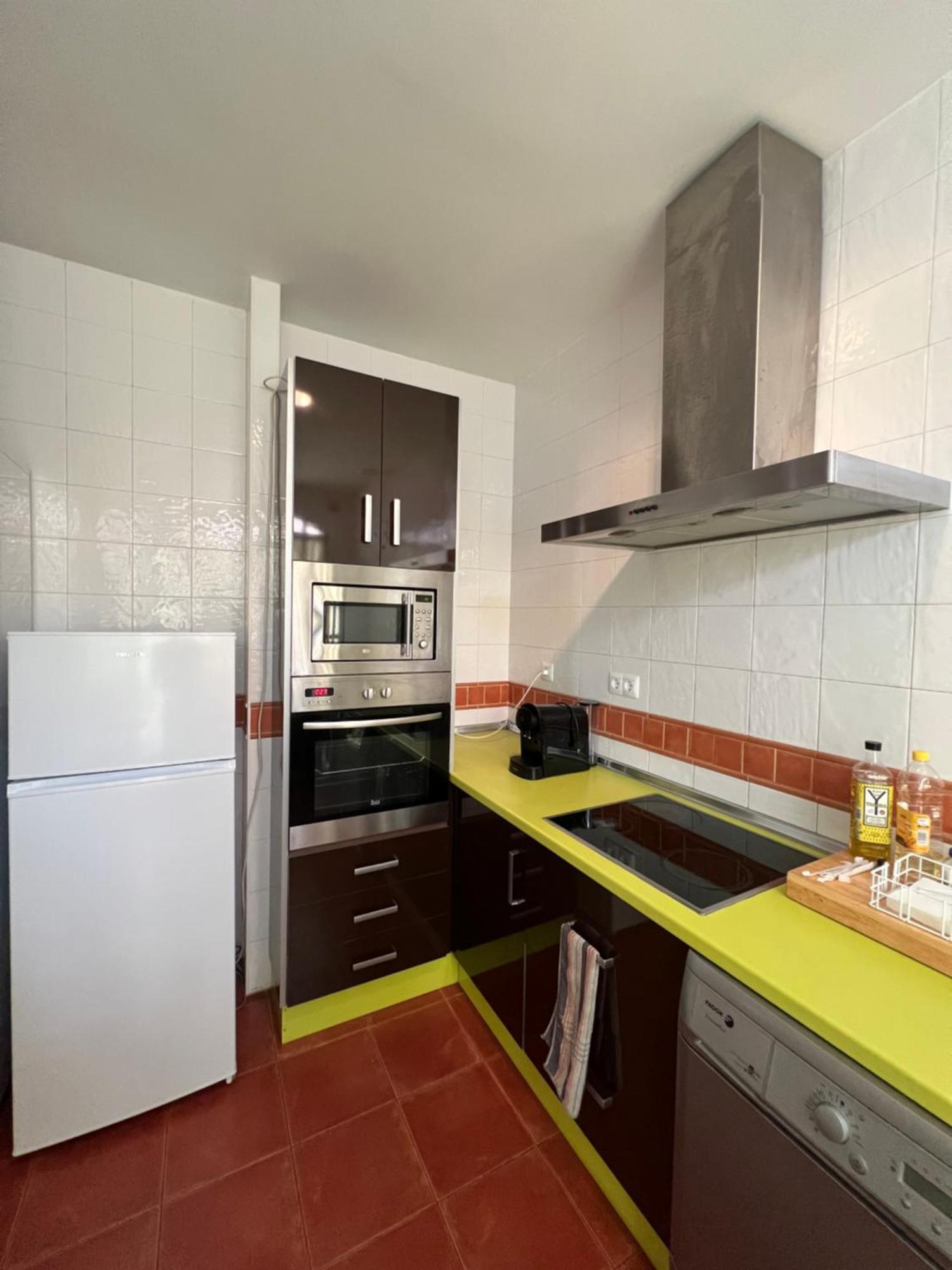 Apartamentos Sevilla Deluxe Rosales Los Rosales  المظهر الخارجي الصورة