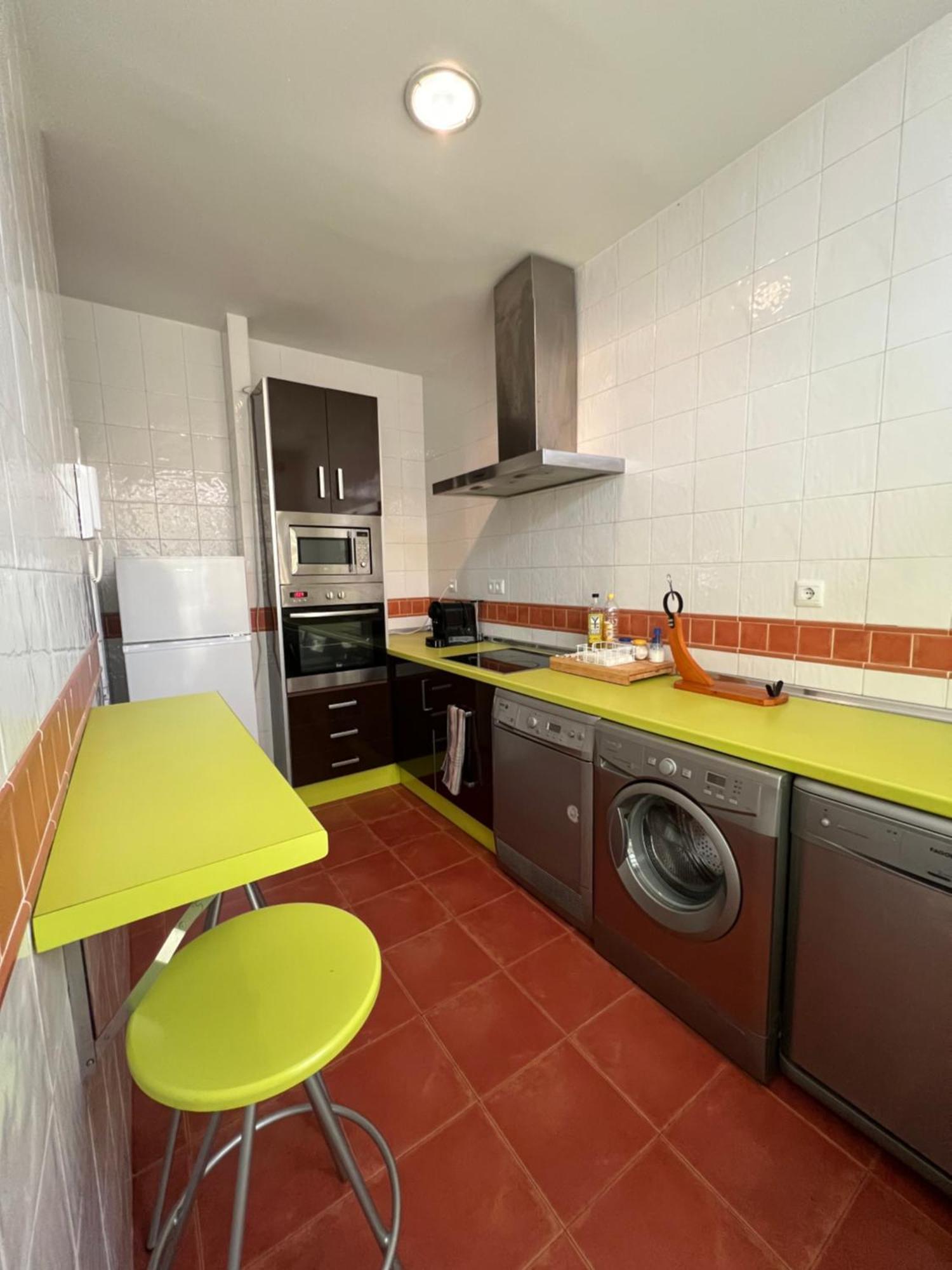 Apartamentos Sevilla Deluxe Rosales Los Rosales  المظهر الخارجي الصورة
