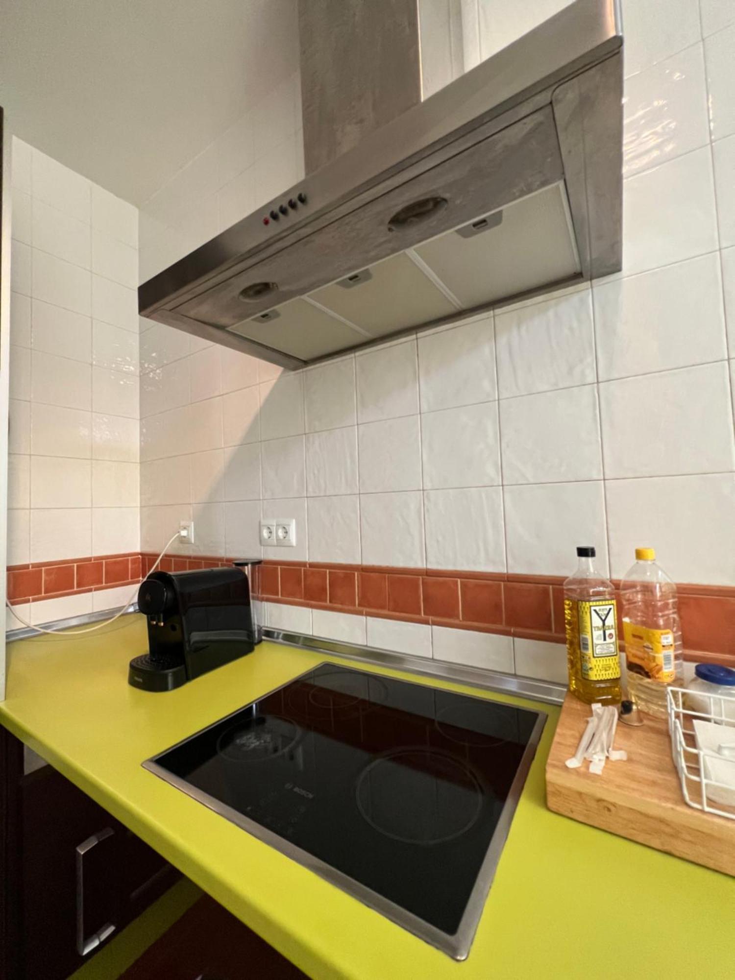 Apartamentos Sevilla Deluxe Rosales Los Rosales  المظهر الخارجي الصورة