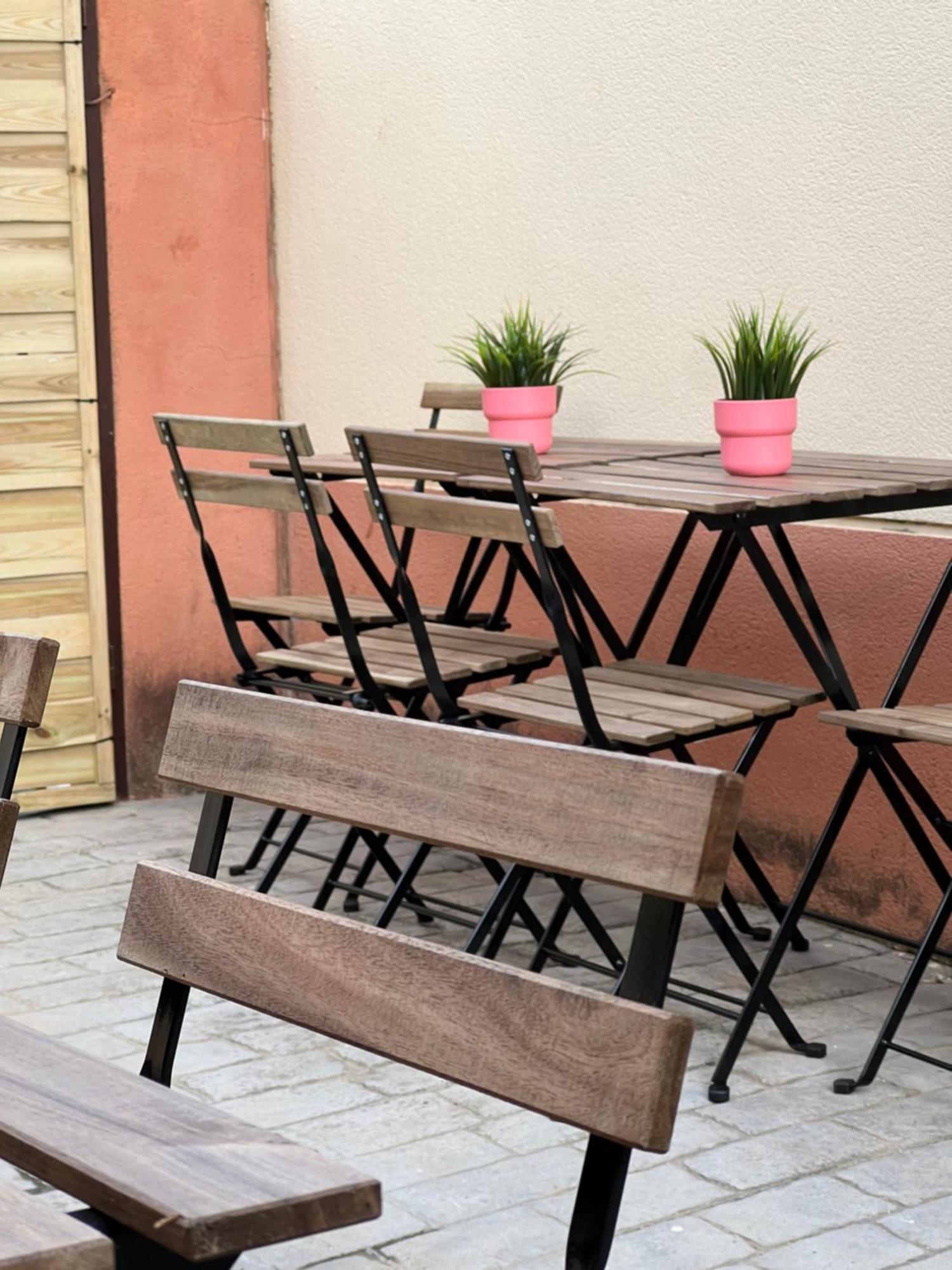 Apartamentos Sevilla Deluxe Rosales Los Rosales  المظهر الخارجي الصورة